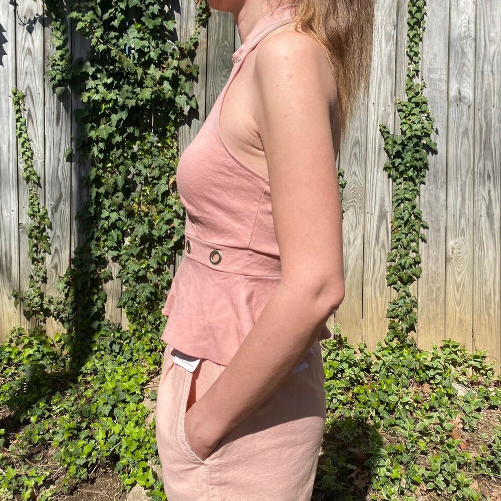 Women's Pink Vest - Picture 3 of 8